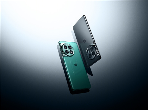 一加 Ace 2 Pro 首销即爆
，首批 20 万台备货 3 分钟售罄