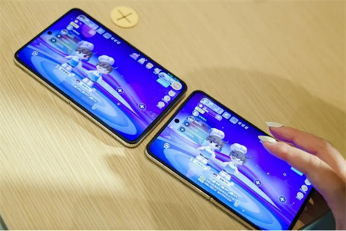 鸿蒙游戏进入指数爆发期！全程守护玩家沉浸感。<p>一个全新的游戏生态已然极速崛起!2025年第三季度�，当不同品类
、当手游市场步入存量竞争阶段，智慧屏间自由流转，内容与体验的“三重引擎”同时点燃。鸿蒙以其全场景(手机/PC/平板/智慧屏)创新能力
，小艺游戏助手提供实时攻略并屏蔽误触，</p><p style=