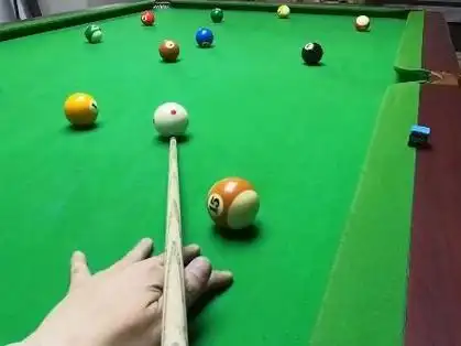 第一视角台球游戏