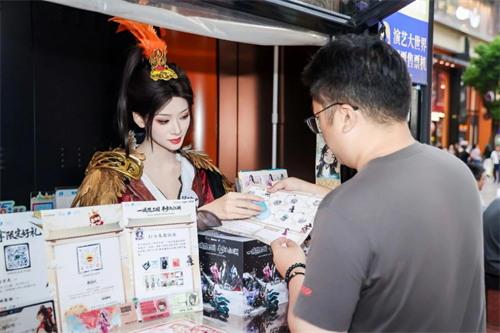这波“江湖局”太会了！恺英双国风IP把三国和古龙搬进黄浦街头